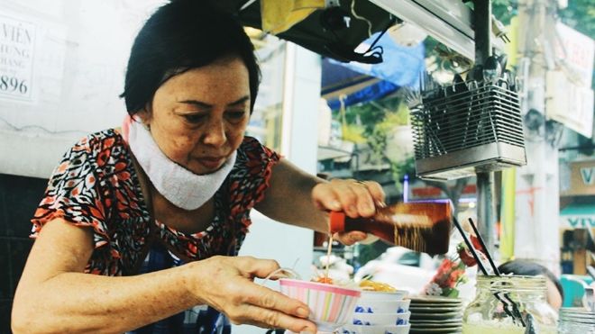 Chuyện của bột chiên 42 năm ở hẻm 109 Sài Gòn
