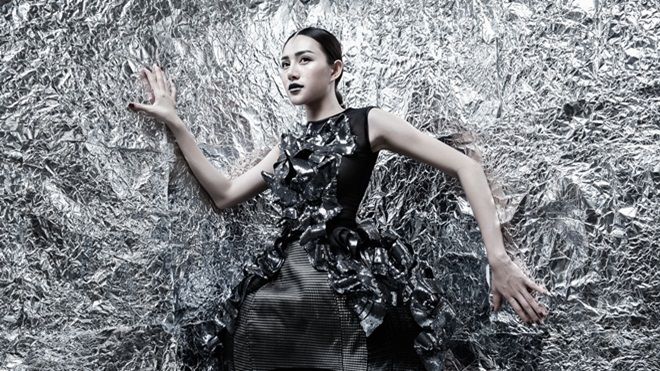 Lê Hà sắc lạnh hóa 'chiến binh' băng giá trong loạt hình thời trang cá tính