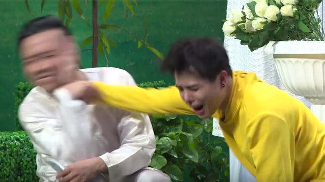 Trịnh Thăng Bình vừa tát vừa chửi, khẳng định Trấn Thành 'bê đê' ngay trên sóng truyền hình