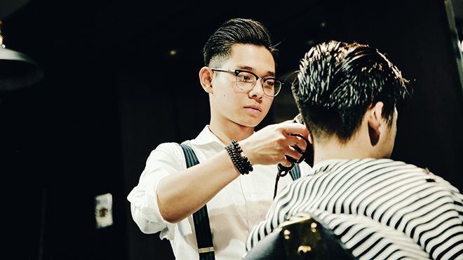 Ghé tiệm cắt tóc chất nhất Hà Nội, sẵn sàng biến bạn thành 'soái ca' trong vòng một nốt nhạc