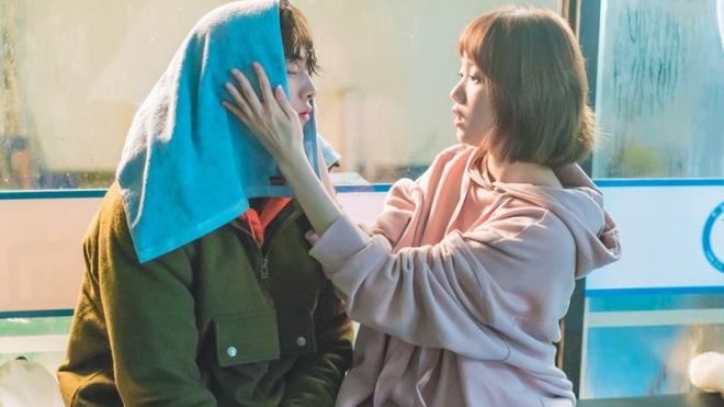 Tiên nữ cử tạ tập 15: Khi Joon Hyung mệt mỏi nhất, bờ vai Bok Joo vẫn luôn ở đây