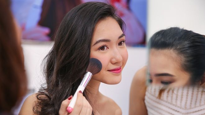 Từ nay các tín đồ làm đẹp Việt có thể xinh như Tiên nữ cử tạ rồi