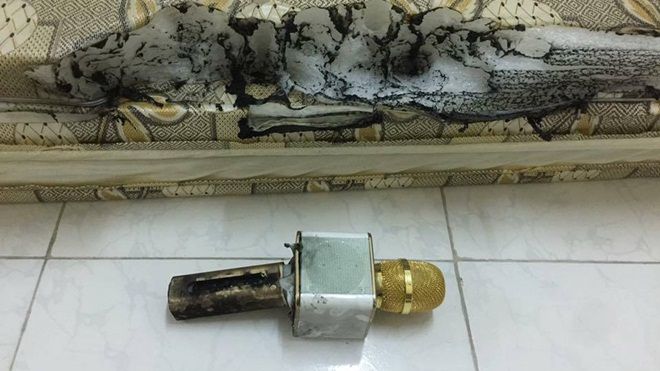 Nghi vấn micro hát karaoke phát nổ khi đang sạc gây hoang mang