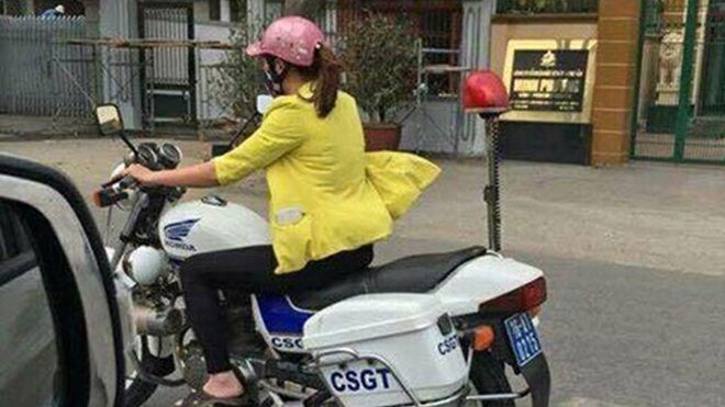 Điều tra vụ người mặc đồ dân sự điều khiển xe nghiệp vụ CSGT