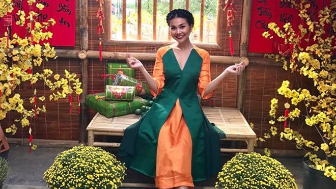 Thanh Hằng 'ngúng nguẩy' trong thiết kế áo dài đáng yêu muốn xỉu!