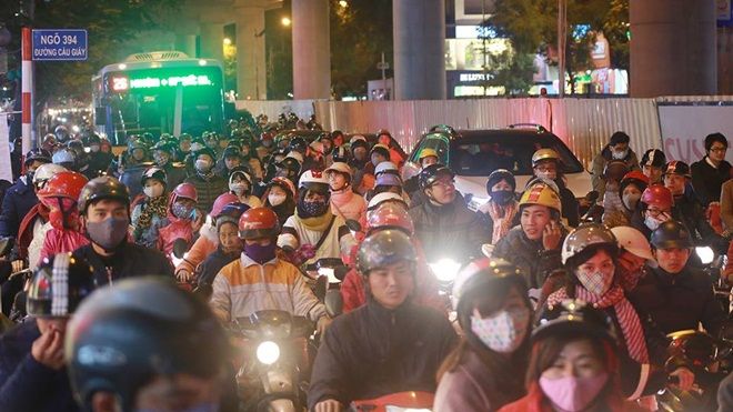 Hà Nội: Tắc đường kinh hoàng trước ngày tiễn ông Công ông Táo chầu trời