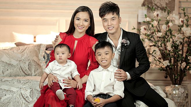 Ưng Hoàng Phúc hết lòng yêu thương vợ và 2 con trai