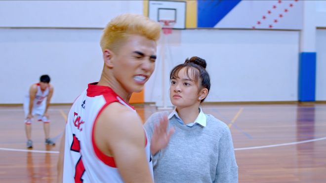 Khoá môi Châu Bùi, Will bị 'ăn' cú tát trời giáng ngay giữa sân tập