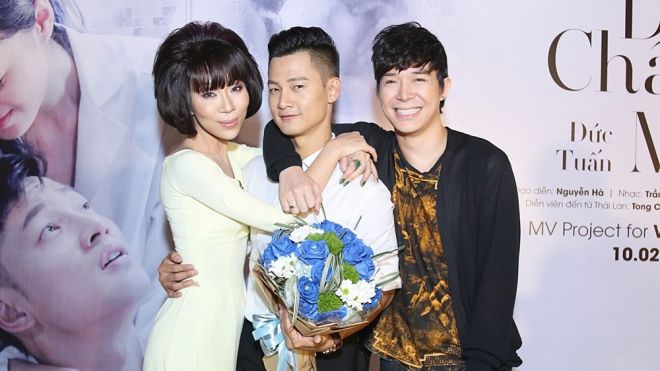 Đức Tuấn bảnh bao trong buổi ra mắt MV có cảnh nóng gây tranh cãi