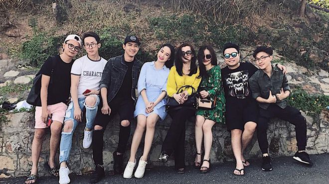 Valentine cận kề, Angela Phương Trinh đưa Võ Cảnh đi chơi cùng gia đình