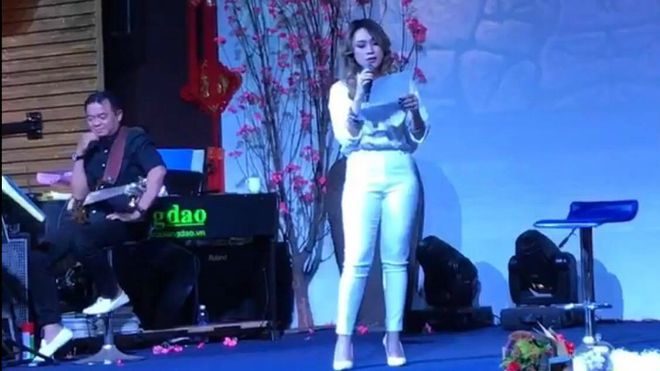 Clip: Mỹ Tâm cover Phía sau một cô gái tặng fan vô cùng đáng yêu
