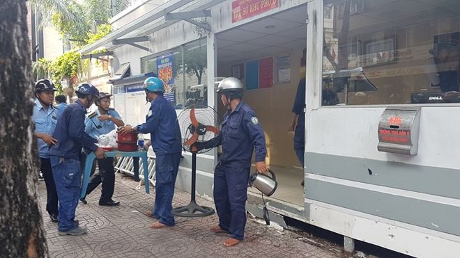 Quyết liệt giải phóng vỉa hè, Sài Gòn có sắp thành 'Singapore thu nhỏ'?