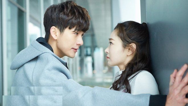 Chỉ với 3 giây, mỹ nam Thái Lan Push Puttichai đã 'hạ gục' fan trong trailer phim Trung Quốc mới