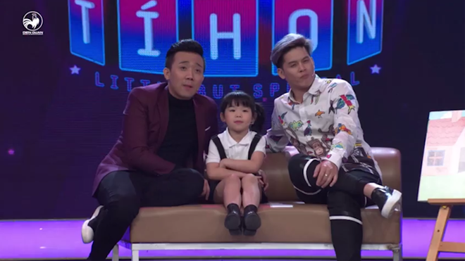 'Thần đồng ngoại ngữ' 5 tuổi nói tiếng Anh nhanh như gió, siêu chuẩn khiến Trấn Thành, Ngô Kiến Huy và tất cả khán giả 'sửng sốt'