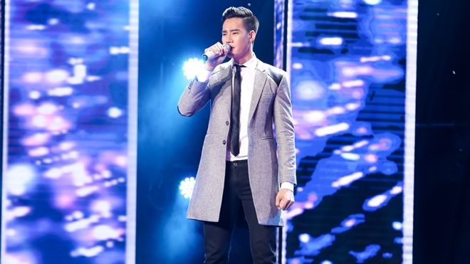 Lệ Quyên phải đứng lên nhận mình nam tính trước chàng trai có body siêu mẫu hát Bolero