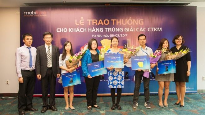 MobiFone tổ chức trao thưởng cho khách hàng trúng giải các chương trình khuyến mãi 2017