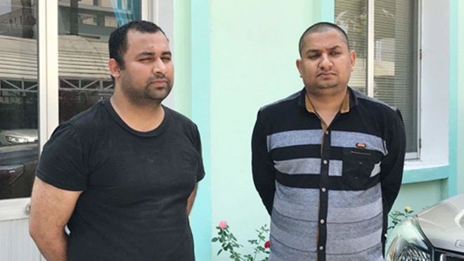 Hai người nước ngoài chích điện, cướp xe ôm ở Sài Gòn