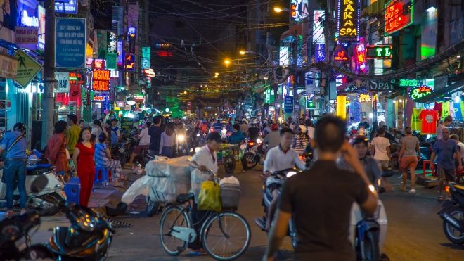 ‘Bốn miễn phí‘ và ‘bốn không‘ ở phố Tây