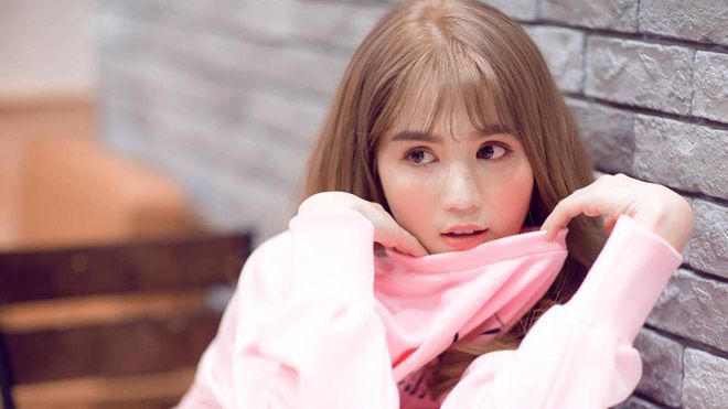 Ngọc Trinh nhuộm màu tóc hot trend, khoe ảnh xinh như búp bê