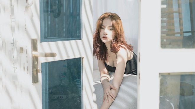Thu Thủy diện đồ ngủ sexy, trở lại với bản ballad mới toanh