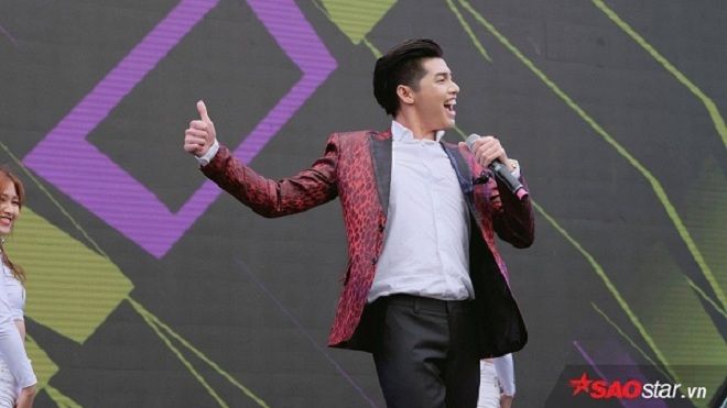 Gặp sự cố âm thanh, đây là cách Noo Phước Thịnh ứng biến khiến ai cũng ngả mũ thán phục