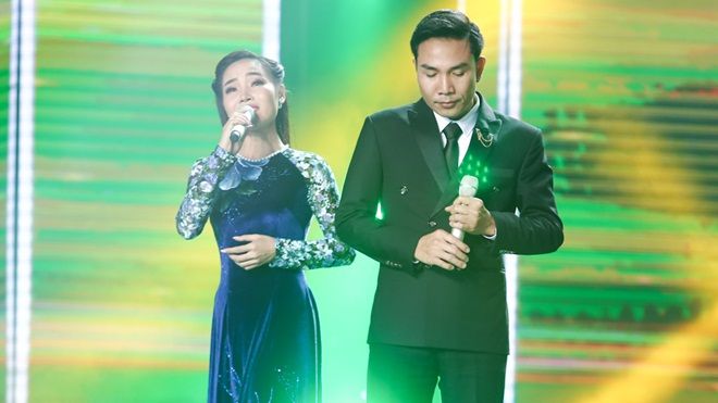 Ngay vòng Đối đầu đã xuất hiện tiết mục ấn tượng nhất mang tên 'Mãi tìm nhau' của Thần tượng Bolero mùa 2