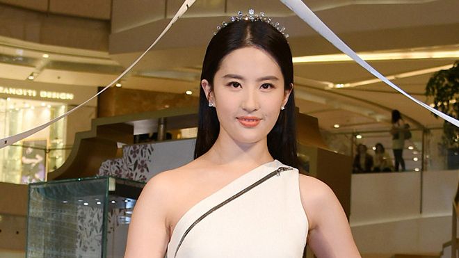 Giữa tin đồn có bầu với Song Seung Hun, 'Thần tiên tỷ tỷ' Lưu Diệc Phi bị chê ngày càng béo lên