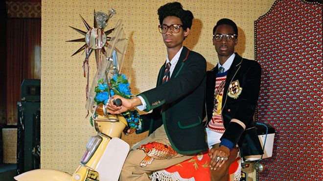 Gucci's campaign 2017: Mẫu nam da màu diện đồ thêu, chạy Cup chất ngời ngời và đầy hơi thở hoài niệm