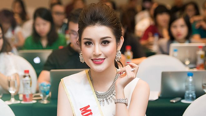 Á hậu Huyền My phủ nhận nghi án phẫu thuật thẩm mỹ