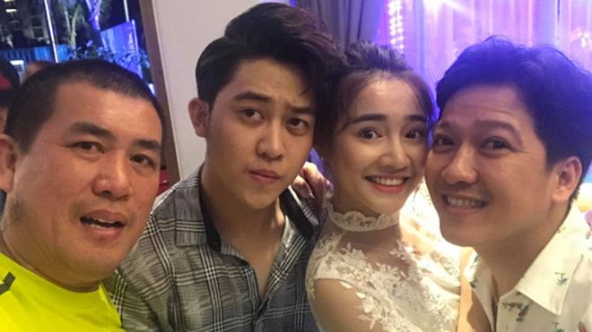 Mở tiệc sinh nhật tại biệt thự 15 tỷ mới mua, Trường Giang chẳng ngại tình tứ bên Nhã Phương