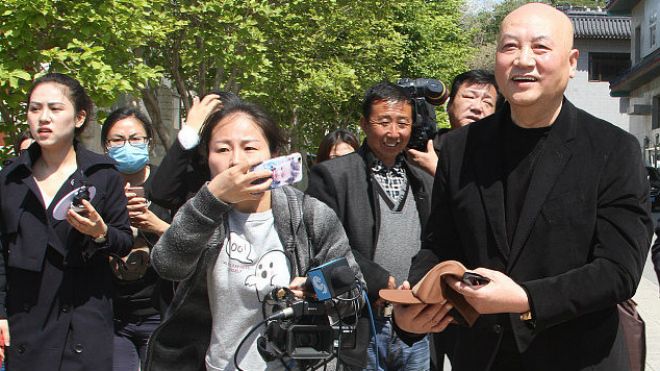 'Đường Tăng' bị chỉ trích vì cười tươi ở đám tang đạo diễn Tây du ký