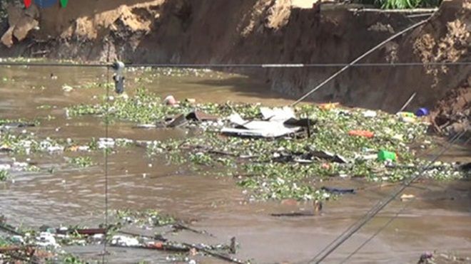 Sạt lở nghiêm trọng làm sập 19 căn nhà ở An Giang