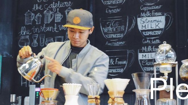 Chủ quán cafe nổi tiếng Sài Gòn: 'Nhiều khách xem quán cafe là phòng riêng để ôm người yêu ngủ'