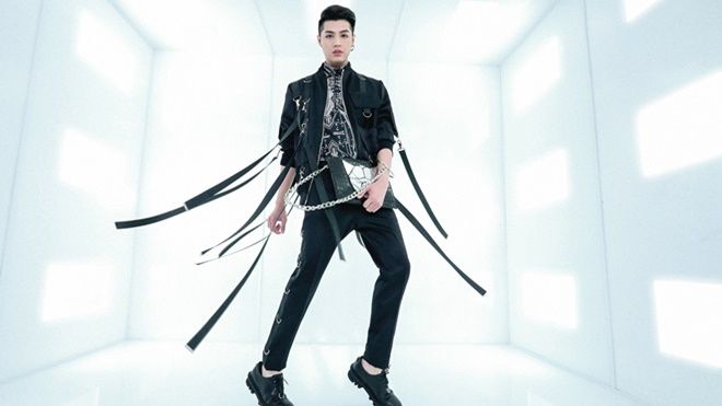 Noo pose dáng cực chuẩn trong những thiết kế cá tính, đầy nổi loạn của Chung Thanh Phong