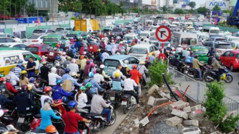 TP HCM kẹt xe như 'cơm bữa', thống kê lại… cầm chừng !?