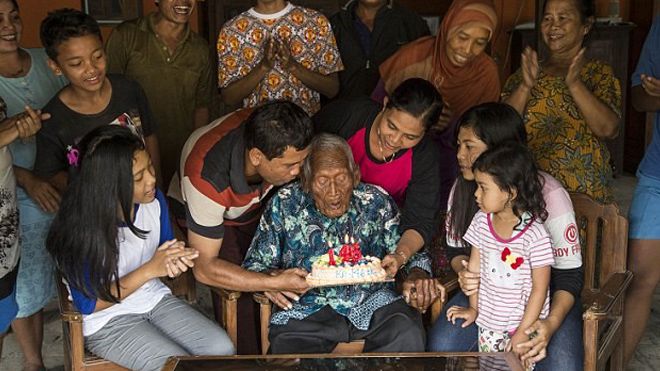 Cụ ông 146 tuổi già nhất thế giới đã qua đời ở Indonesia