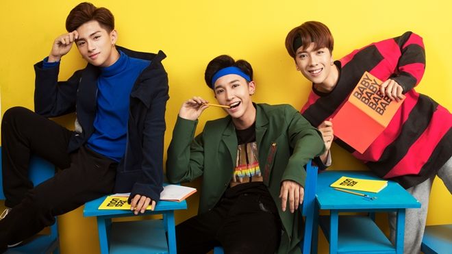 MONSTAR sẽ trình diễn mash-up đặc biệt với Lou Hoàng trong buổi fan meeting đầu tiên