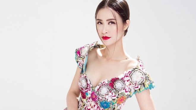 'Khó thể rời mắt' trước loạt ảnh gợi cảm và quyến rũ của Đông Nhi