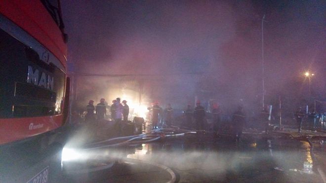 Cháy xưởng, hàng ngàn chiếc điều hòa bị thiêu rụi