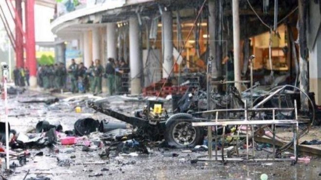 Nổ bom kép ngay trong siêu thị Big C Thái Lan: 56 người bị thương