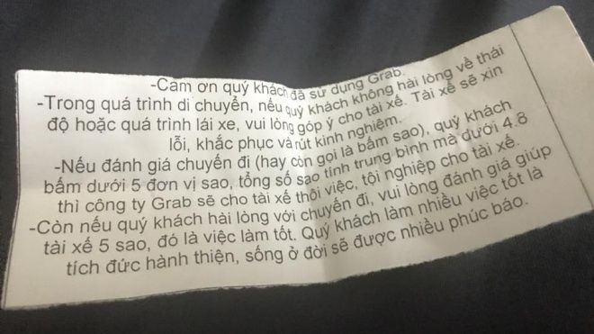Tài xế GrabBike chủ động xin khách chấm 5 sao: Câu chuyện thời cạnh tranh khốc liệt