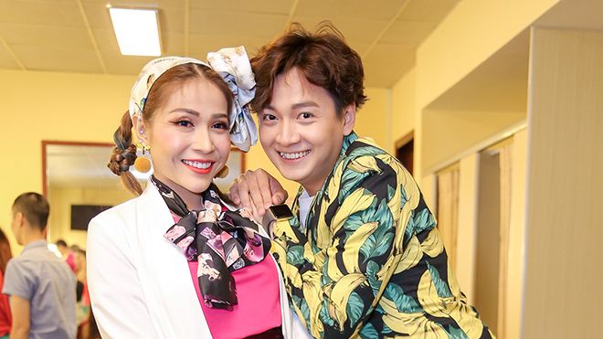 Vắng Khổng Tú Quỳnh, Ngô Kiến Huy thân thiết hết cỡ bên Khả Như