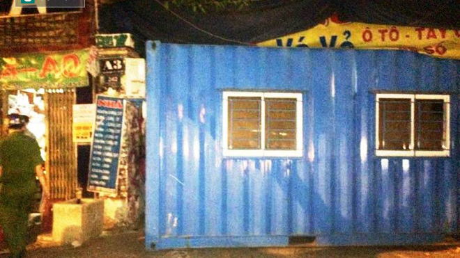 Nhóm giang hồ cầm hung khí lao vào tấn công 1 gia đình ở Sài Gòn