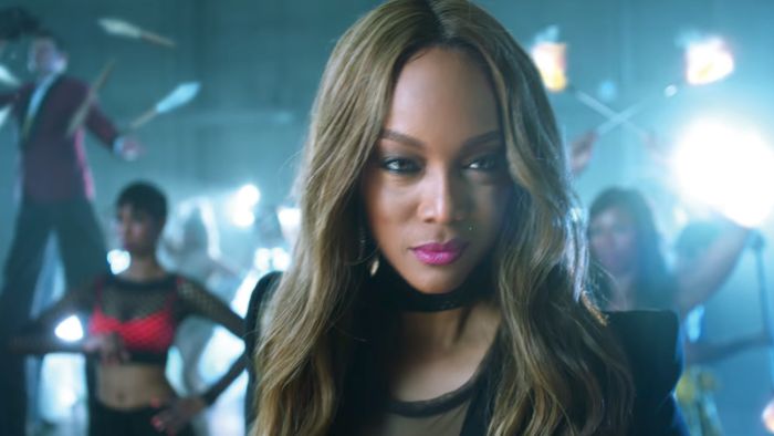 Tyra Banks rạng rỡ với đủ biểu cảm trong trailer chính thức của America's Got Talent