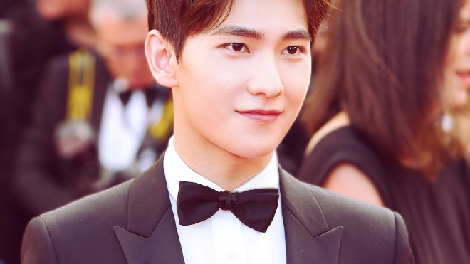 Xiêu lòng trước vẻ điển trai của Dương Dương tại thảm đỏ LHP Cannes