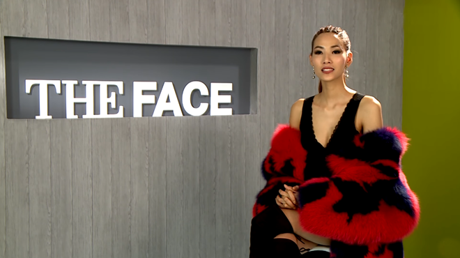 Cư dân mạng phấn khích với 'vai ác' dành riêng cho Hoàng Thùy trong clip 90s của The Face Việt Nam!