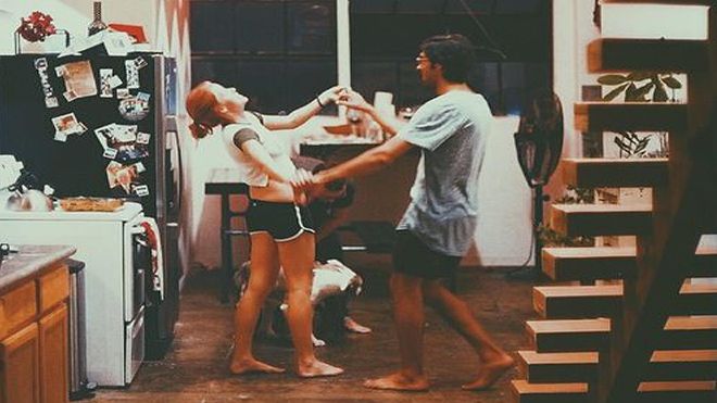 Tình yêu, chốn bình yên duy nhất giữa bộn bề cuộc sống