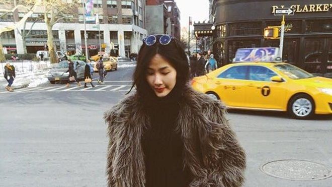 Hoàng Thùy bị chê nói tiếng Anh dở trong clip 5 năm trước, fan phản pháo: 'Đó đã là chuyện của đời nào!'