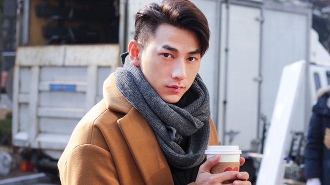 Isaac 'đẹp không góc chết', nhiều ngày thức trắng đêm để quay cảnh lãng mạn ở Hàn Quốc