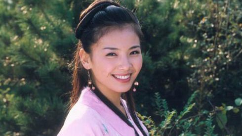 Nàng A Châu của 'Thiên long bát bộ': dũng cảm cứu chồng khỏi hoạn nạn, 16 năm càng diễn càng tỏa sáng